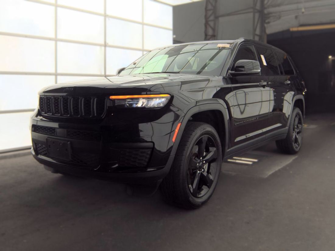 2023 Jeep Laredo, Altitude