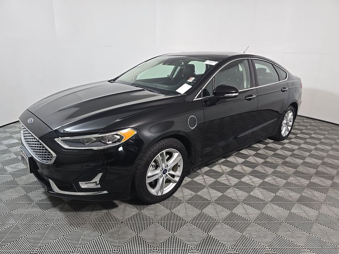 2019 FORD Titanium PHEV