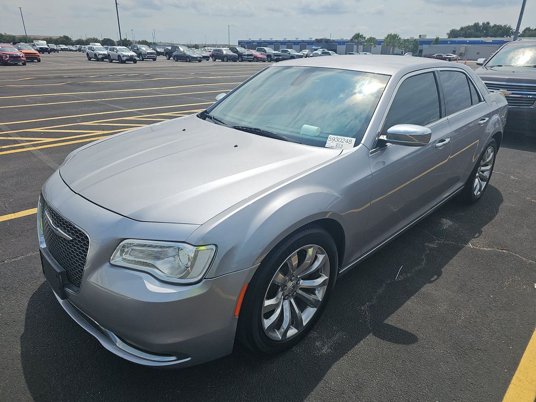 2018 Chrysler 300 Limited (US, Can), 300C (Mex)