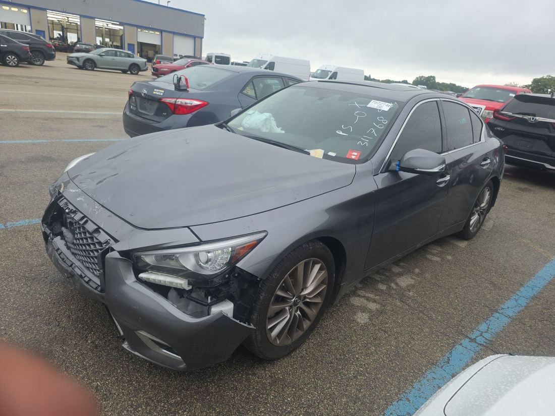 2022 INFINITI LUXE