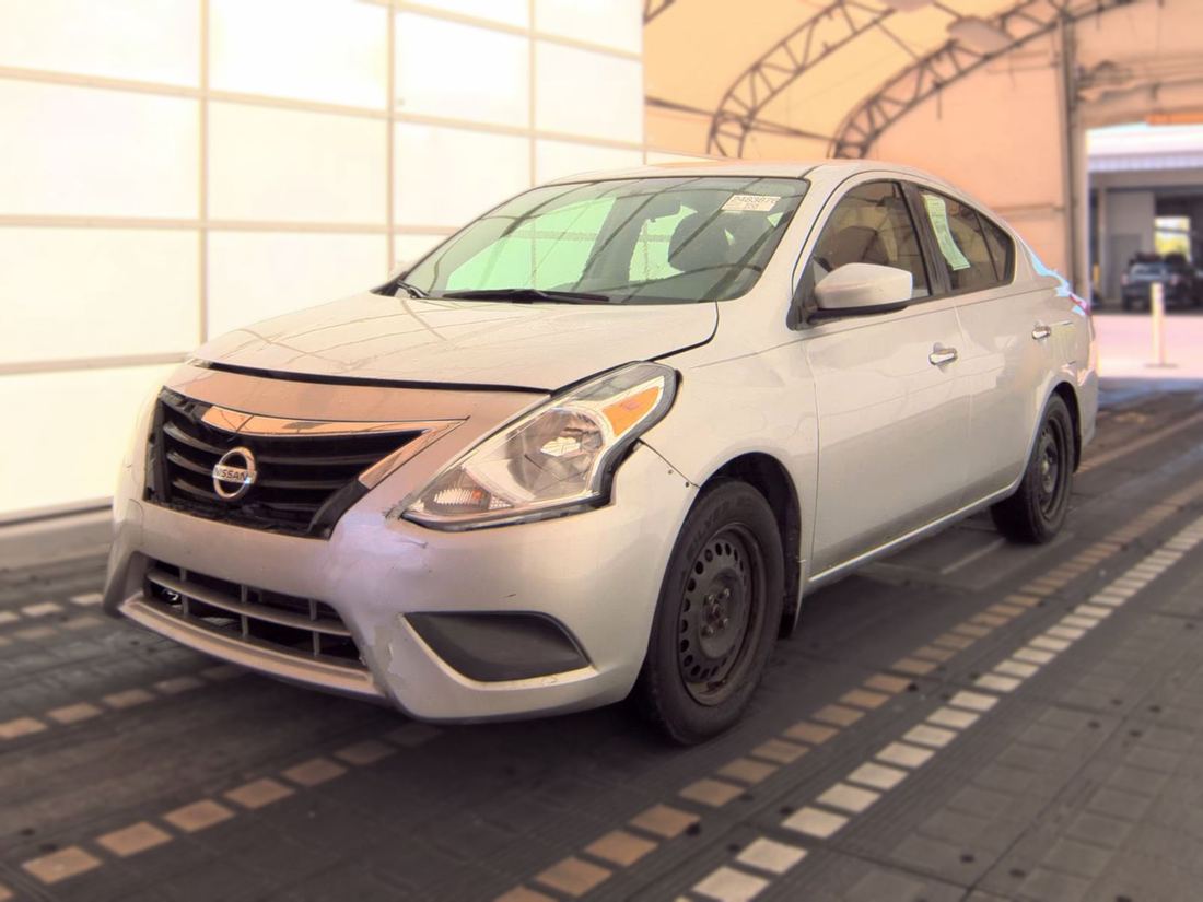 2019 NISSAN Versa