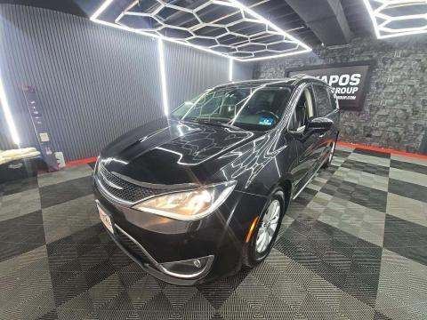 2017 Chrysler Touring L