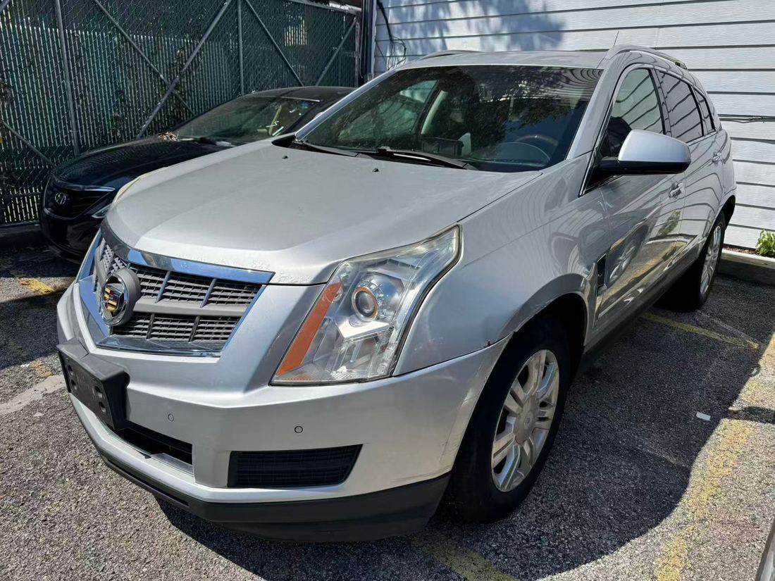 2011 Cadillac Luxury