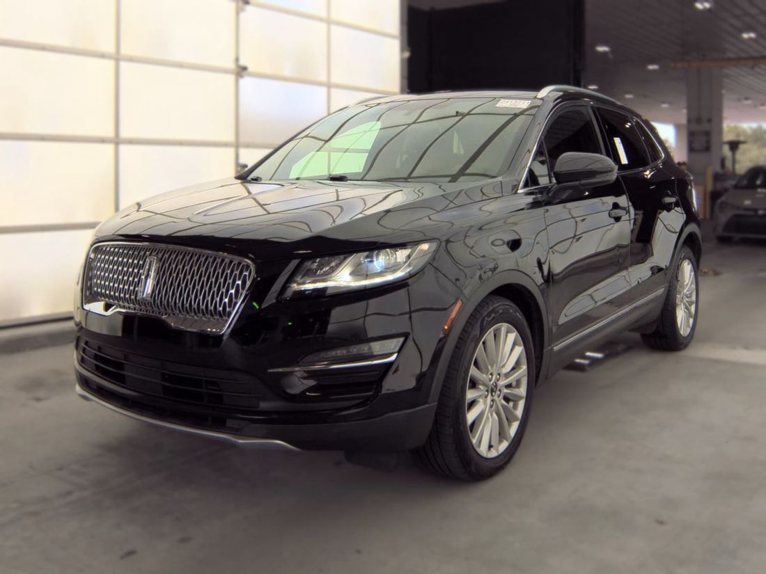 2019 LINCOLN Premier