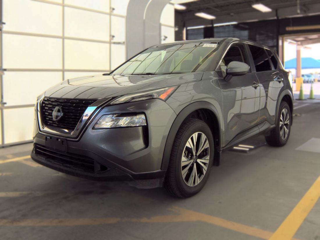 2023 Nissan SV