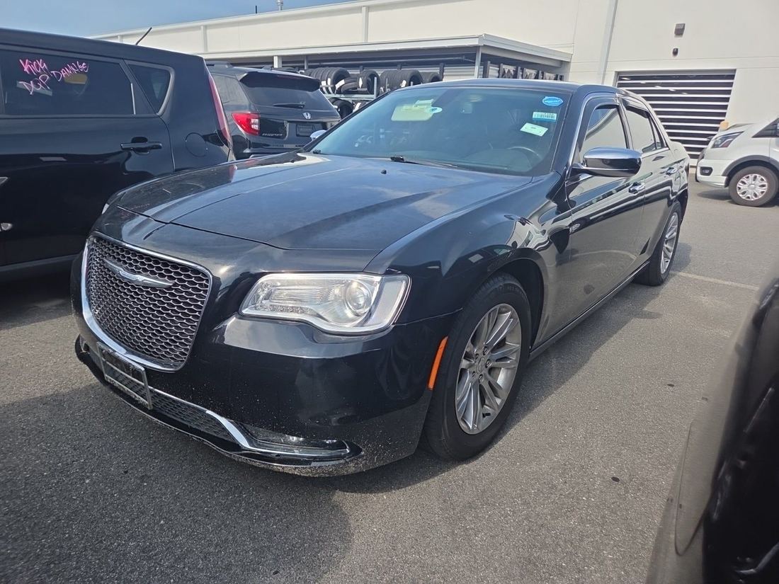 2017 Chrysler LX