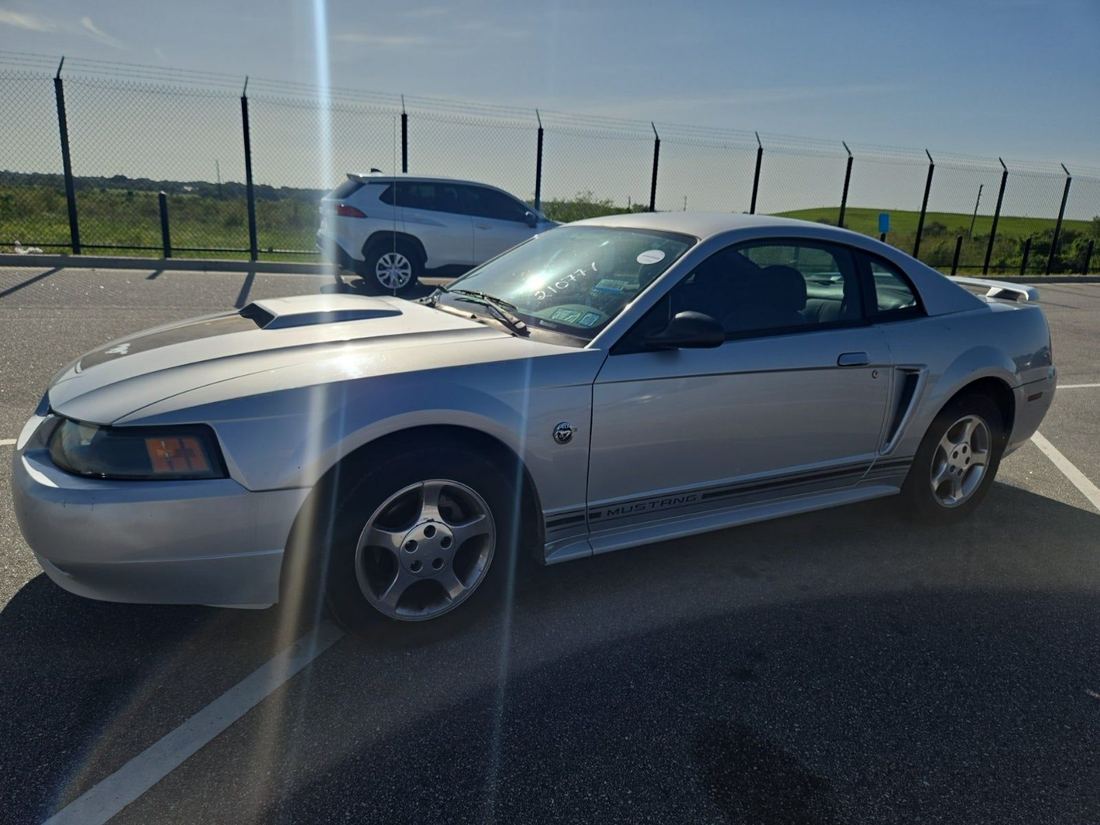 2004 Ford Mustang