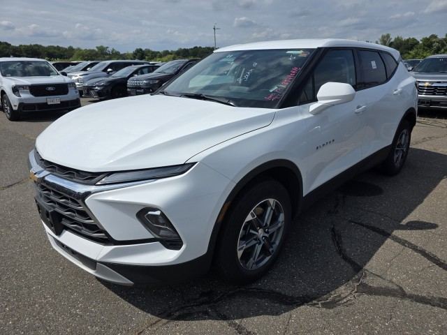 2025 Chevrolet 2LT