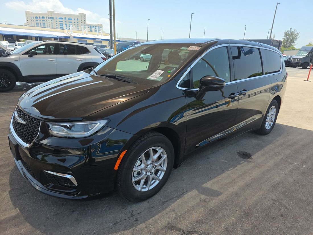 2025 Chrysler Select
