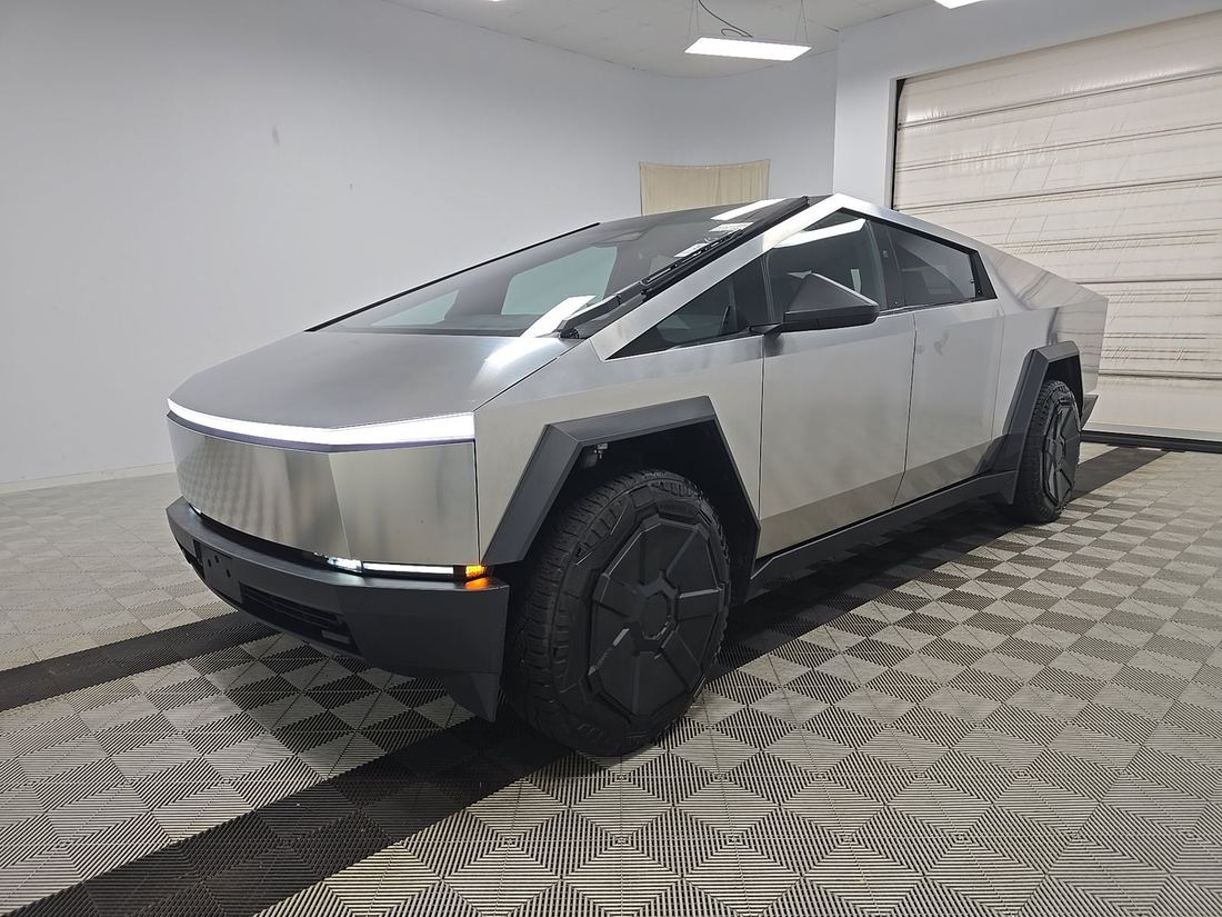 2024 Tesla Cybertruck