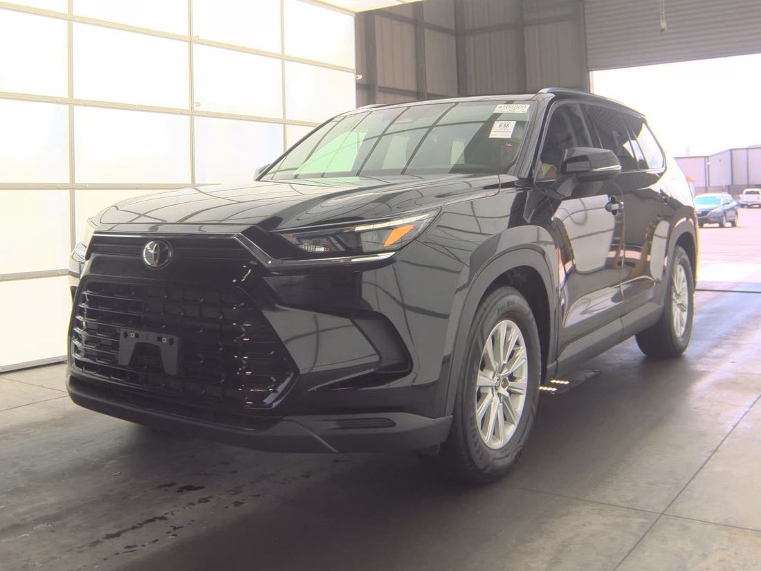 2025 Toyota 15 Series