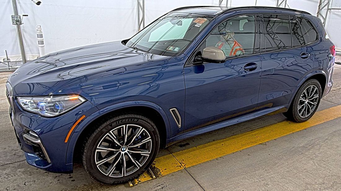 2021 BMW M50i
