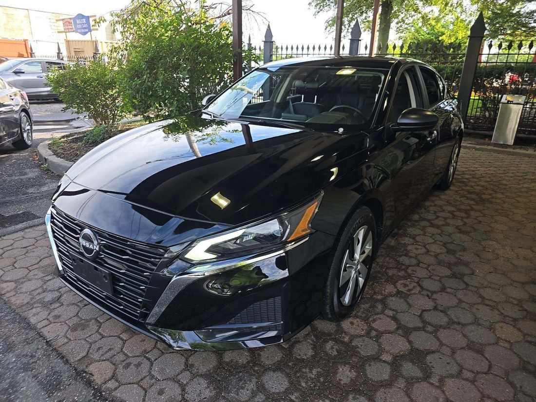2024 NISSAN S