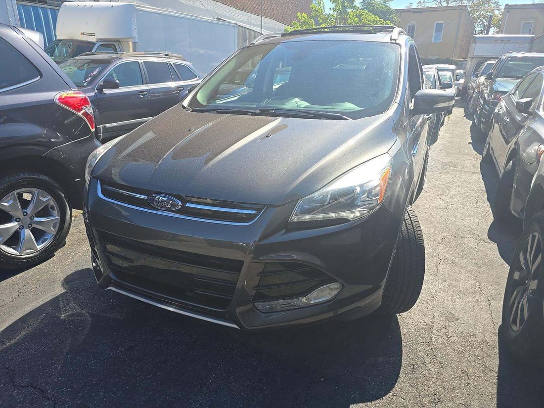 2015 FORD Titanium