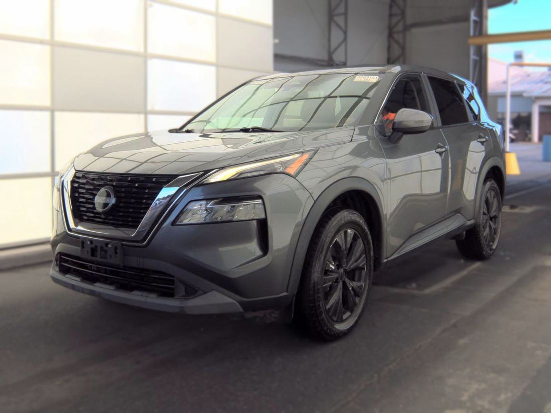 2023 NISSAN SV