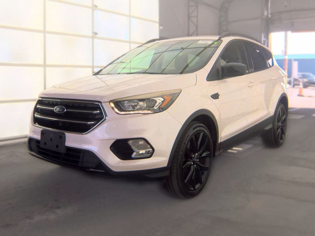 2018 FORD SE