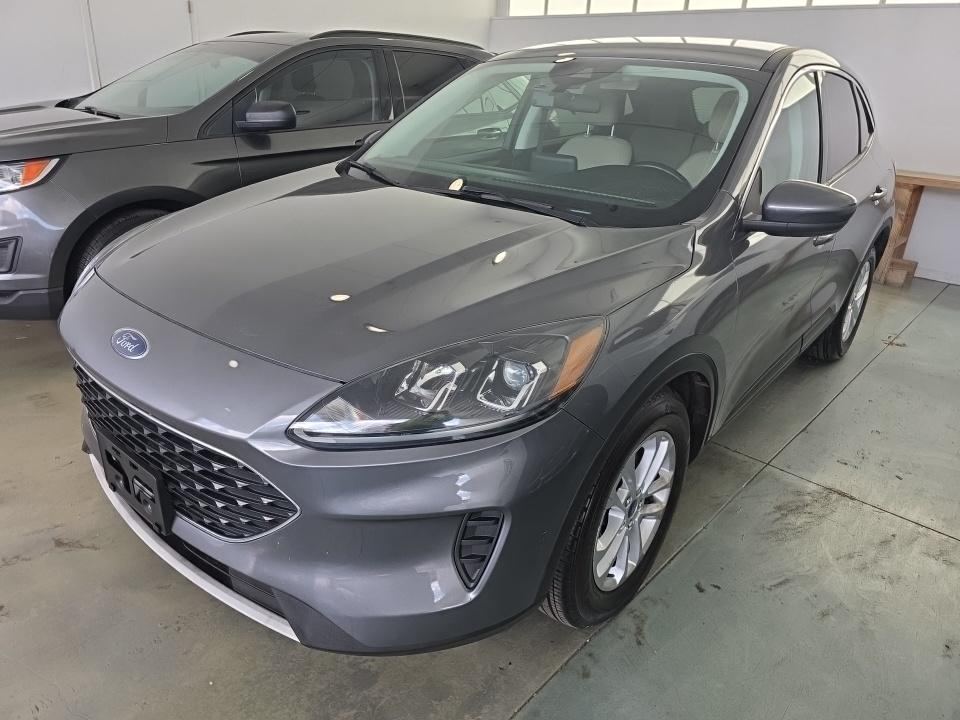 2021 Ford SE
