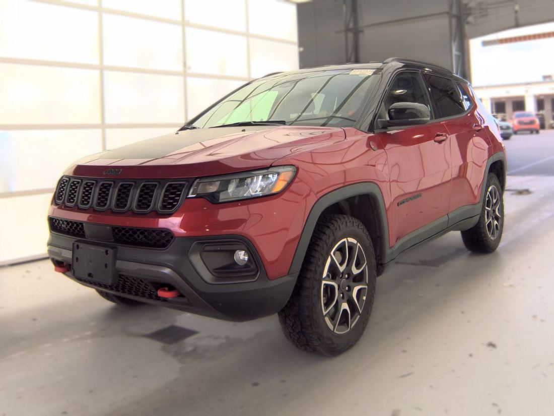 2025 Jeep Trailhawk