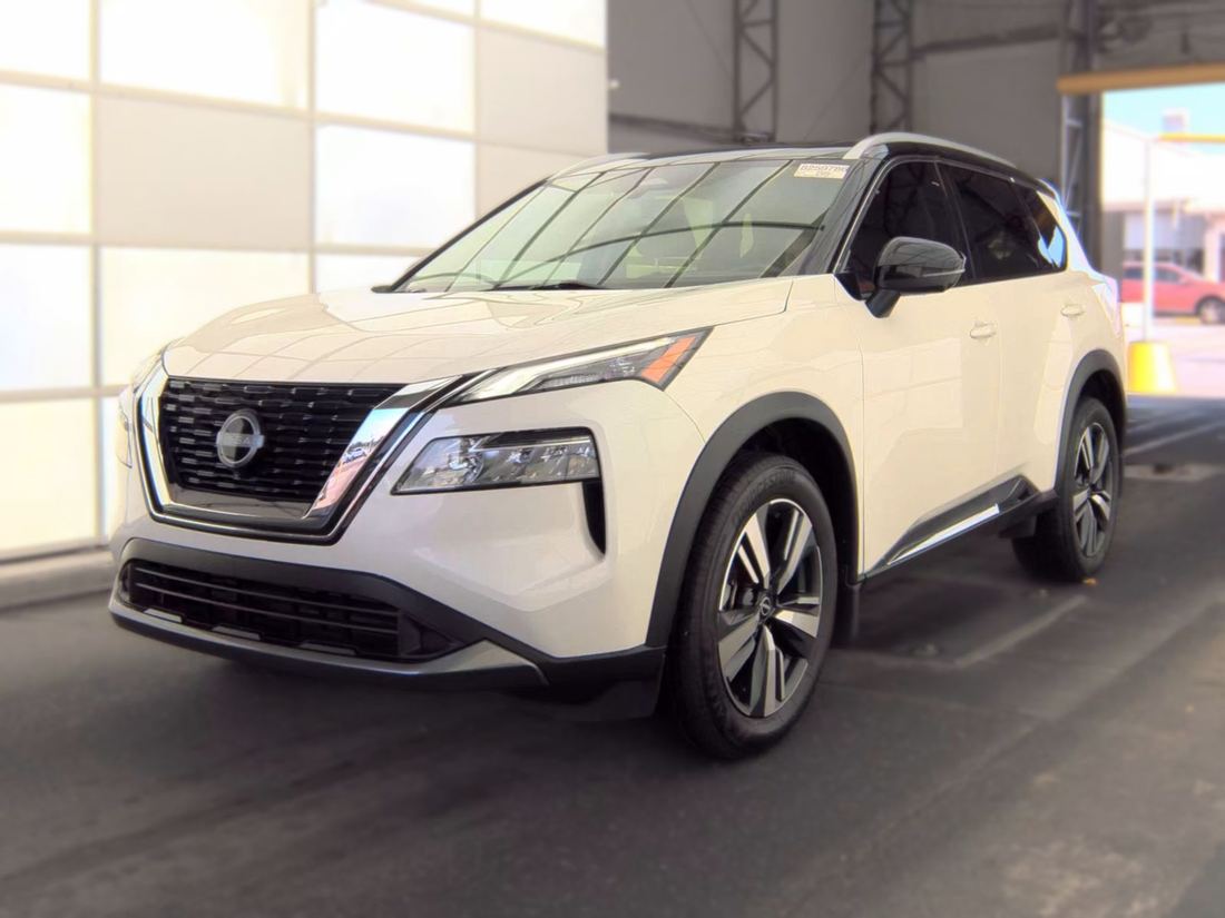 2023 Nissan SL