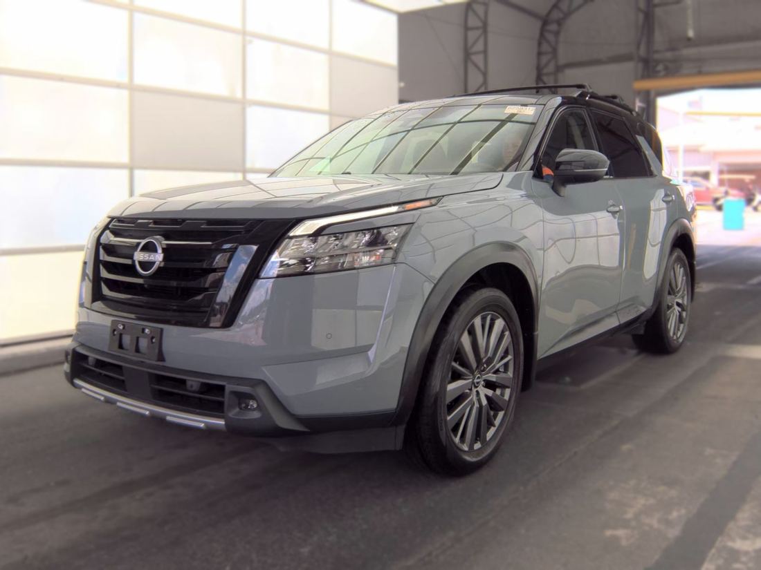 2024 Nissan SL