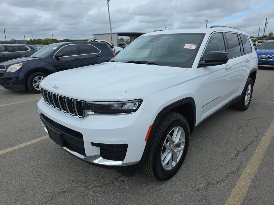 2023 JEEP Laredo, Altitude
