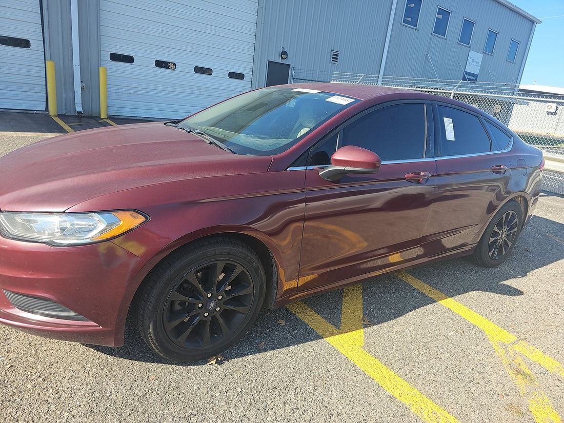 2017 Ford SE