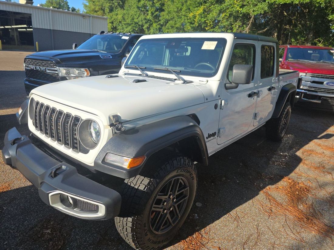 2025 Jeep Sport