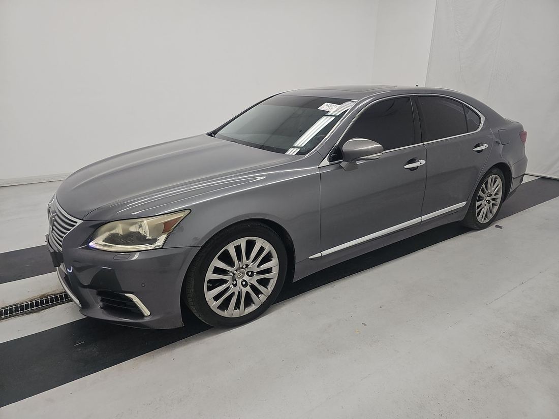 2013 Lexus UVF46L