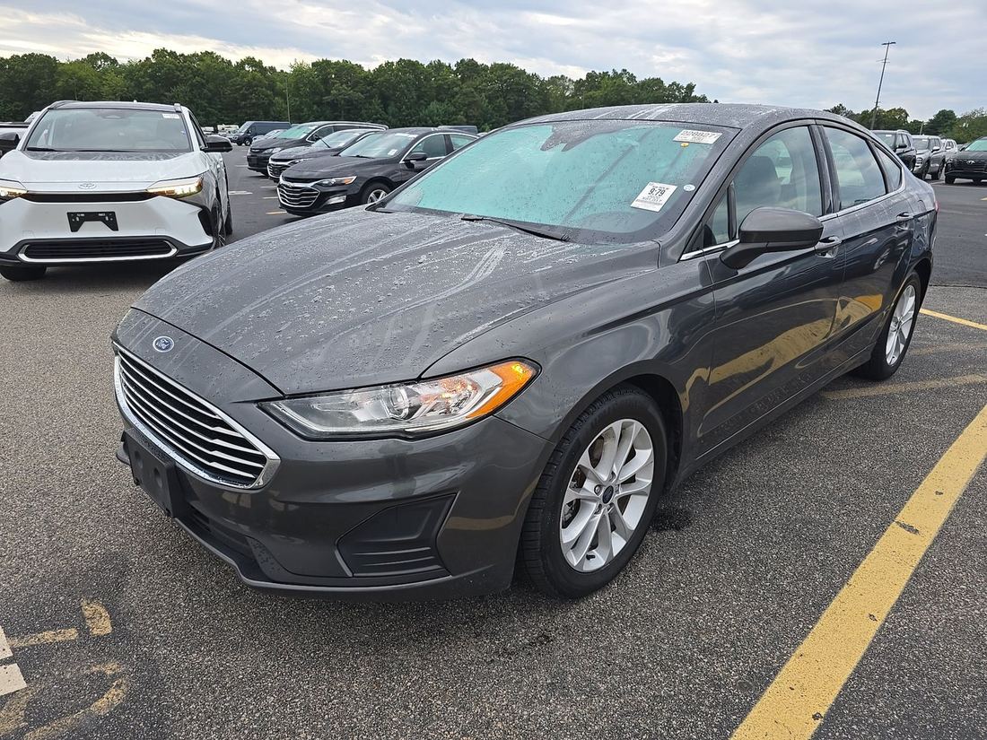 2020 FORD SE