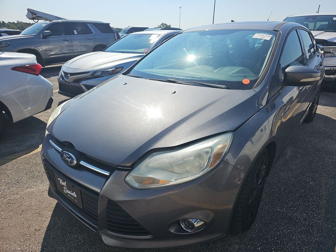 2012 FORD SE