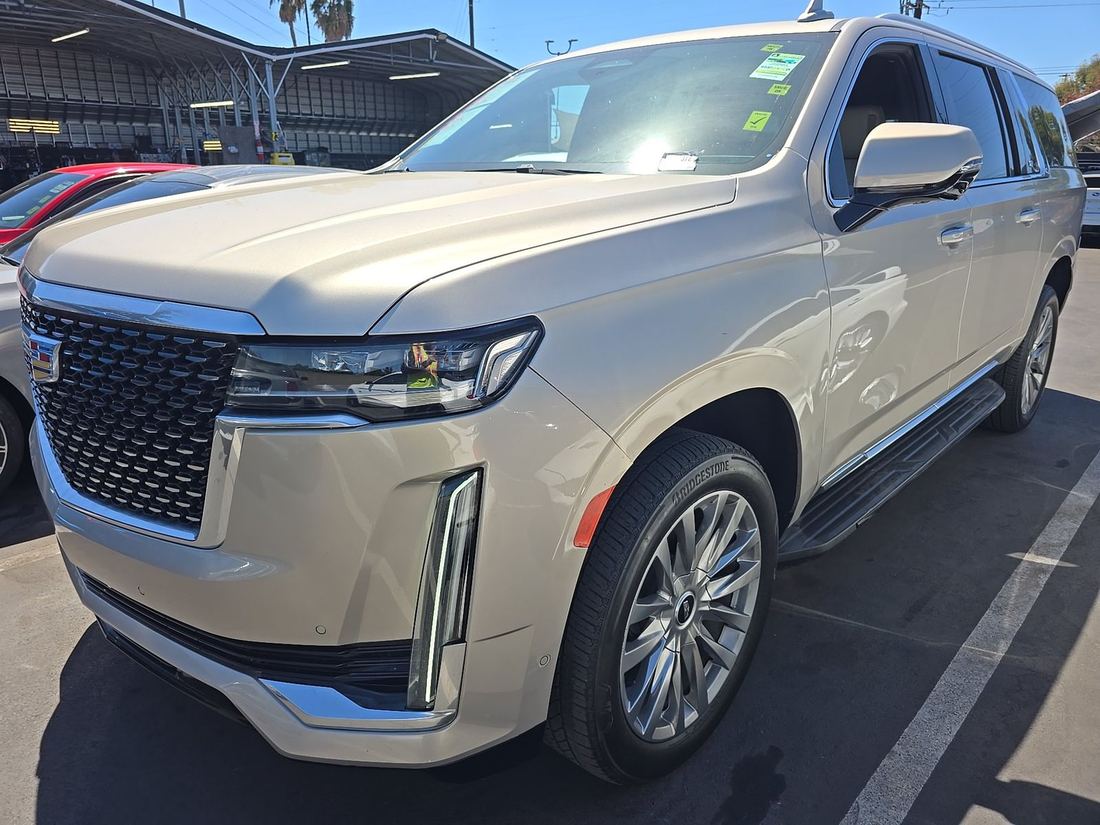 2022 Cadillac Premium Luxury