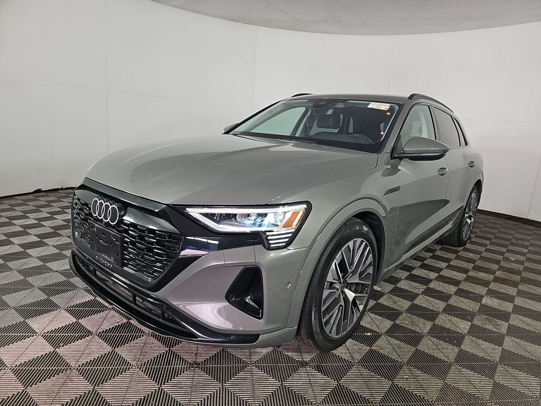2024 Audi e-tron SUV