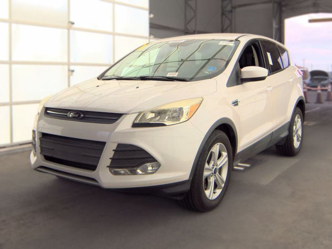 2016 FORD SE