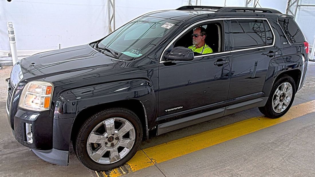 2011 GMC SLT 1
