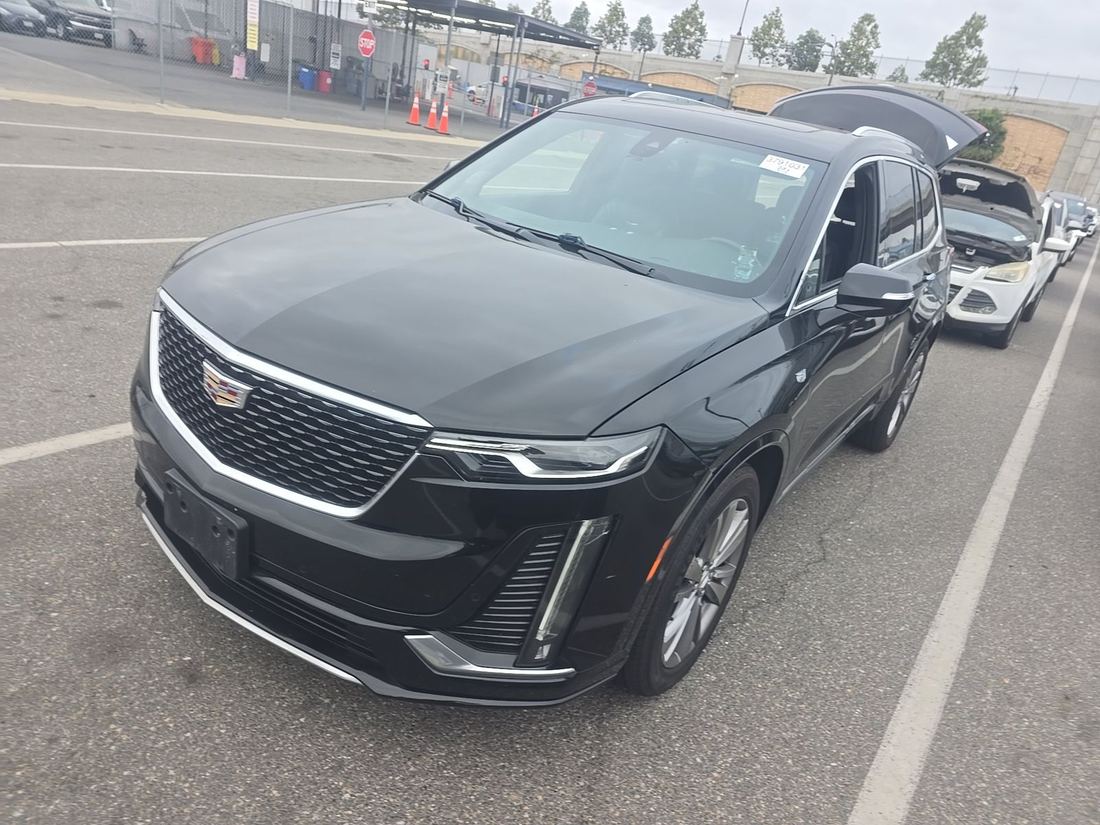 2023 Cadillac Premium Luxury