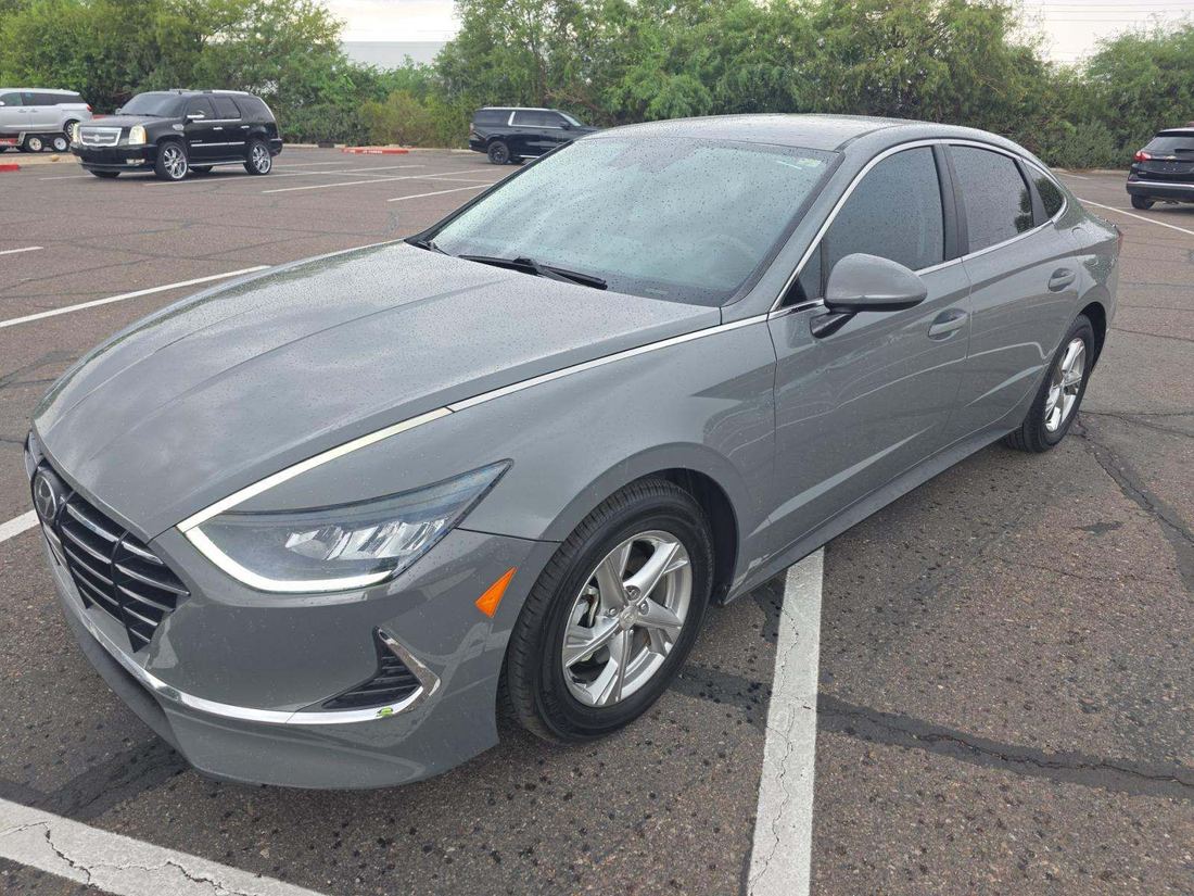2021 HYUNDAI SE