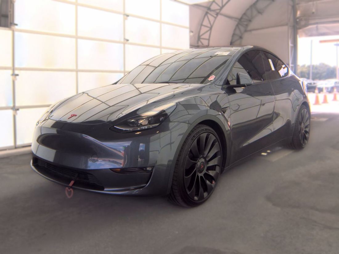 2023 TESLA Model Y
