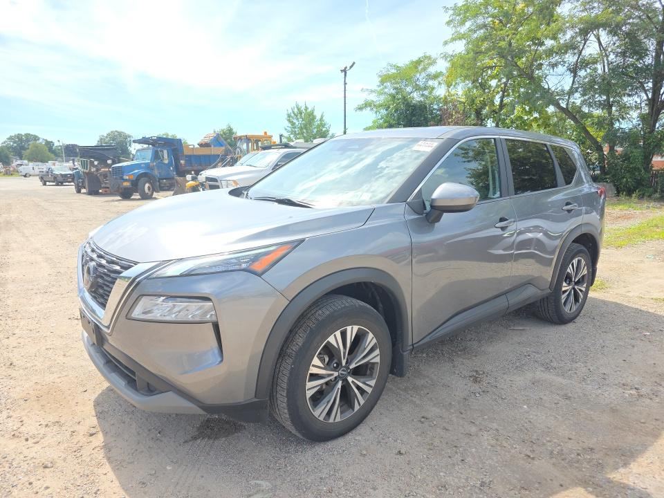 2023 Nissan SV