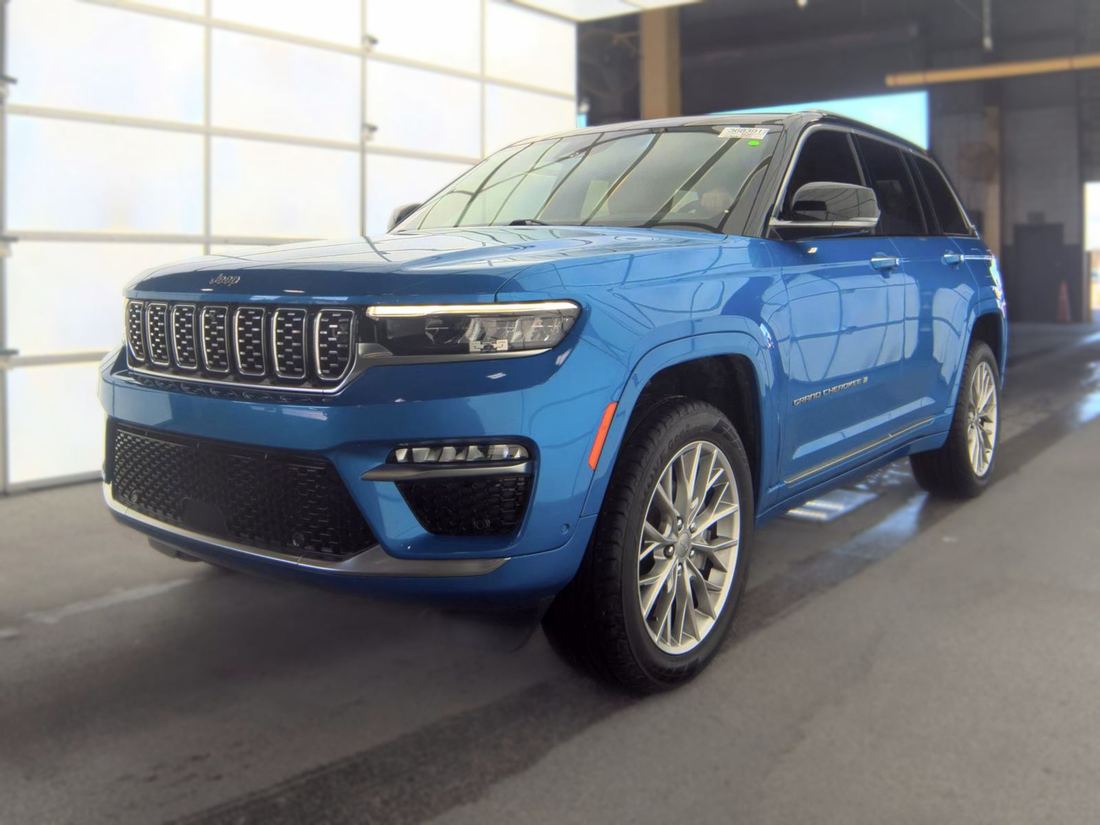 2023 JEEP Summit, Summit Reserve