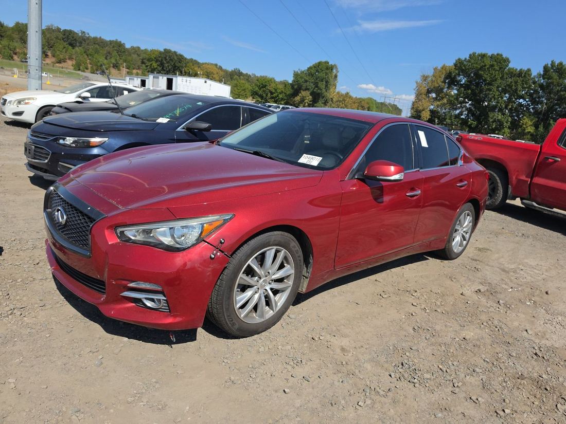 2015 INFINITI Q50