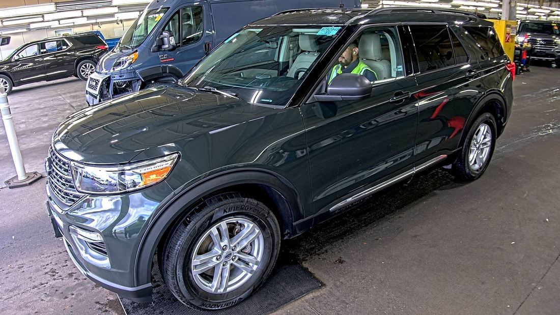 2023 FORD XLT