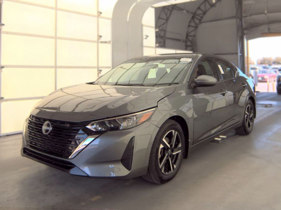 2025 Nissan SV