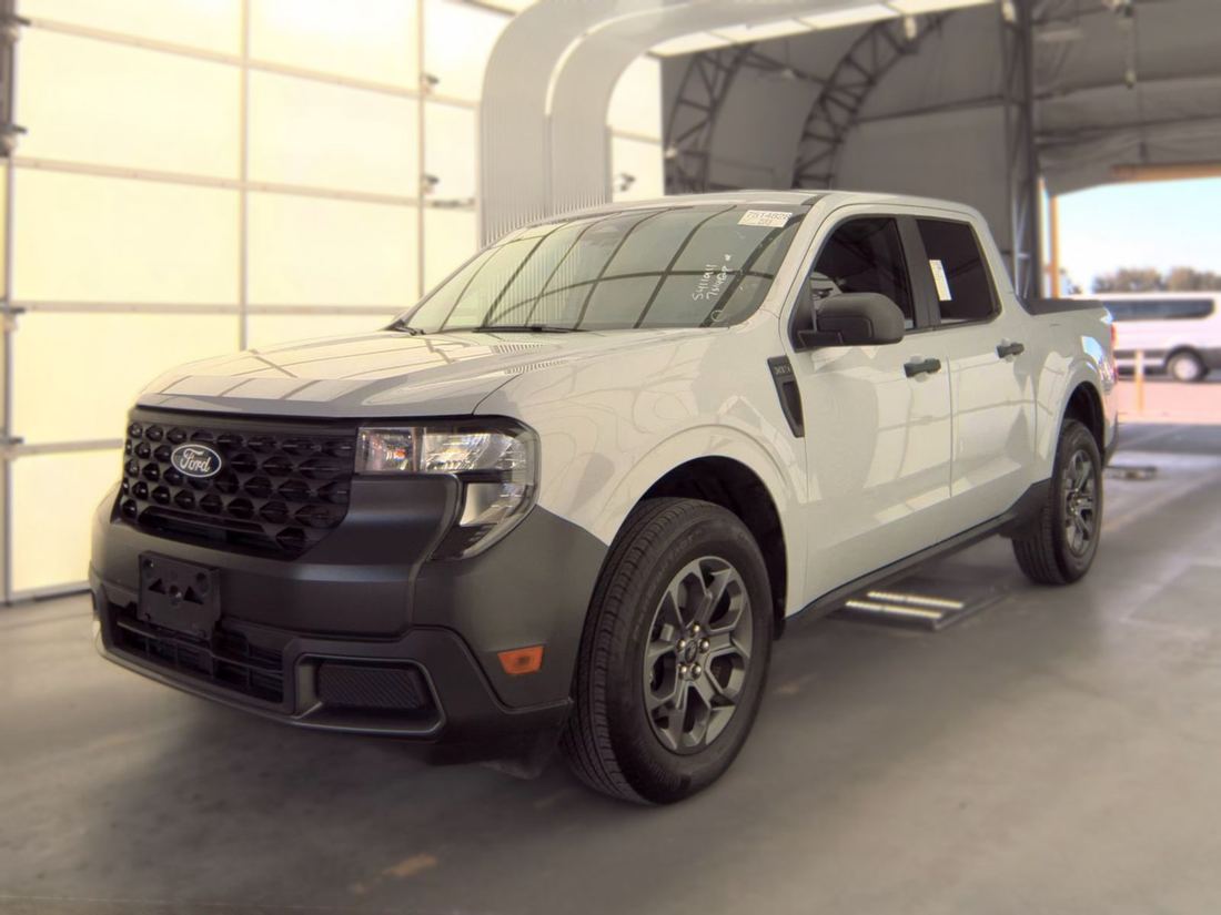 2025 FORD XLT