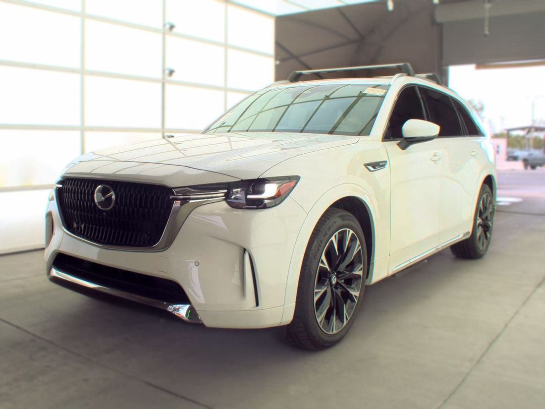 2024 MAZDA Premium Package