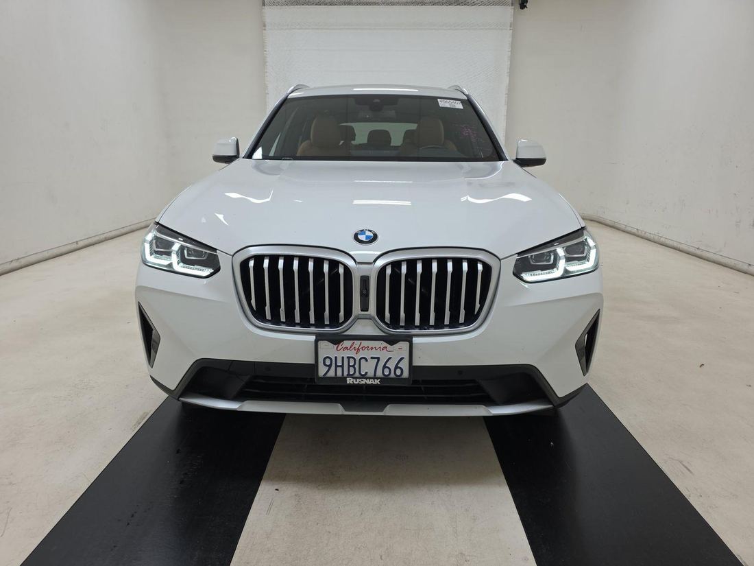 2023 BMW xDrive30i SA