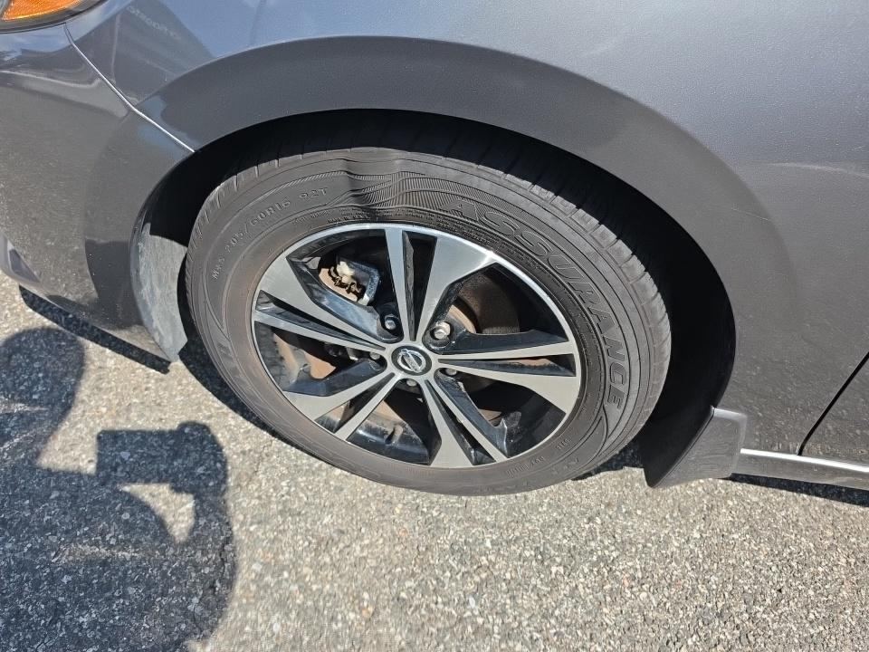 2023 Nissan SV